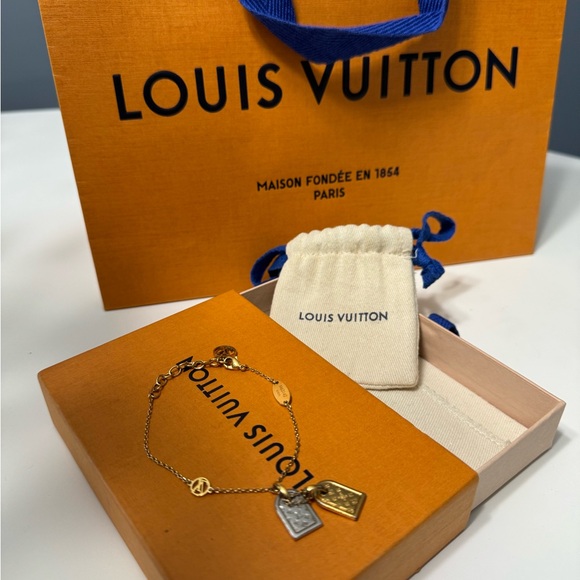 Louis Vuitton Bracelet with gift packaging - Picture 8 of 8